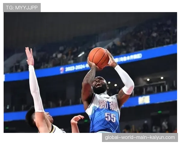 新鹏城上半赛季最多四外援登场 阿代米伤缺打乱球队进攻战术部署